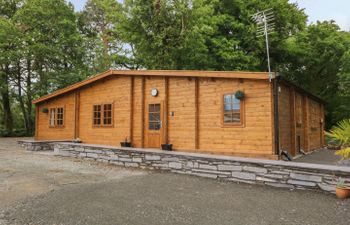 Bryn Derwen Lodge Holiday Cottage