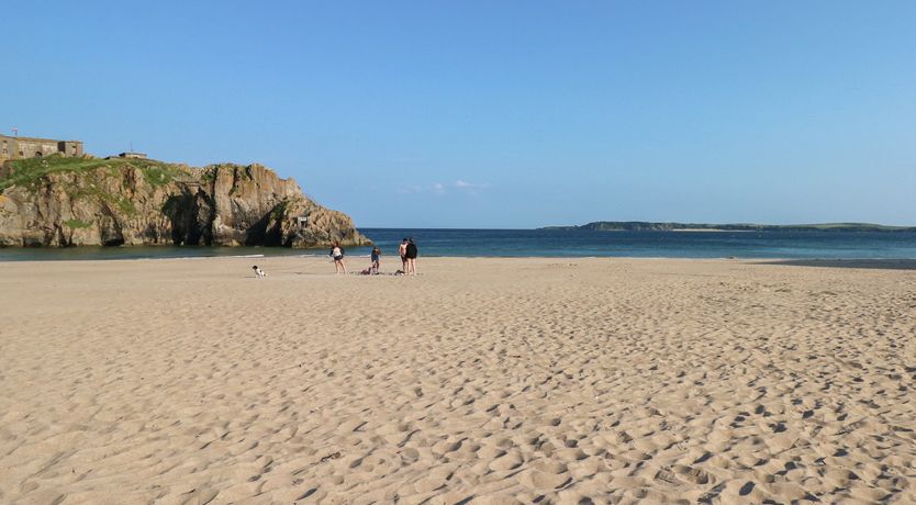 Photo of 6 South Beach Court