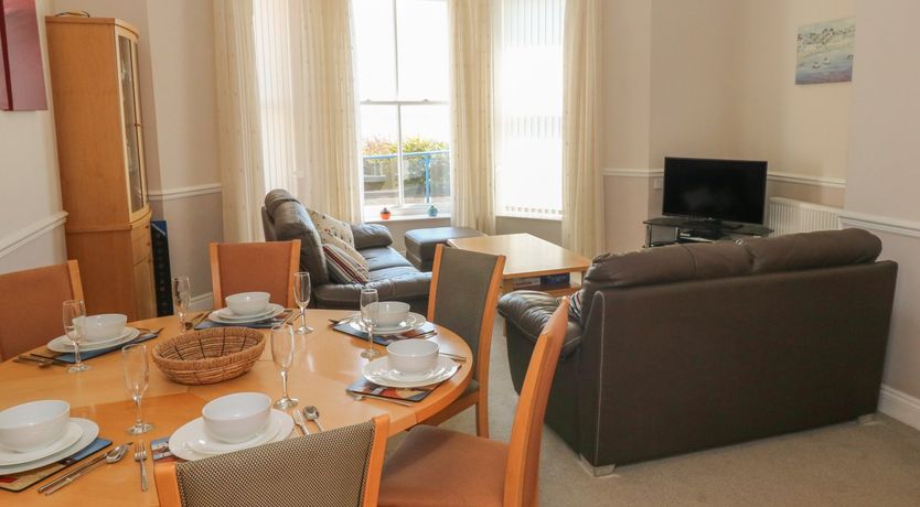 Photo of 6 South Beach Court