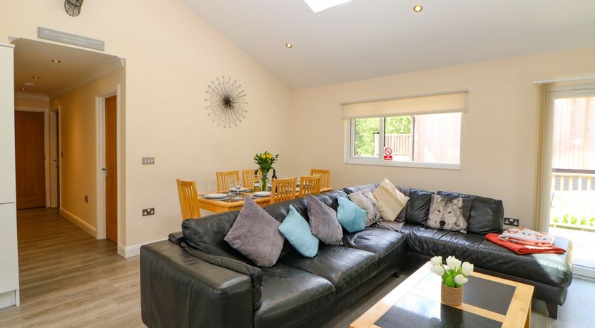 Photo of Broken-Sky Lodge