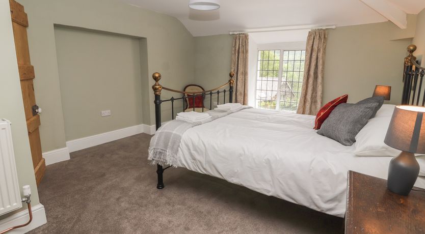 Photo of Cwmalis Hall