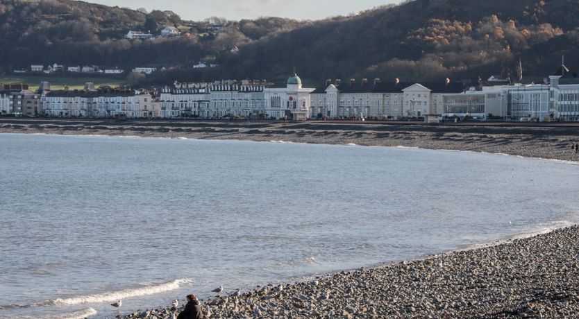Photo of Saron Chapel