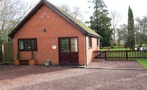 Photo of Byefield Lodge