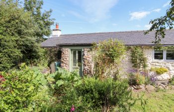 Ysgubor Ucha Holiday Cottage