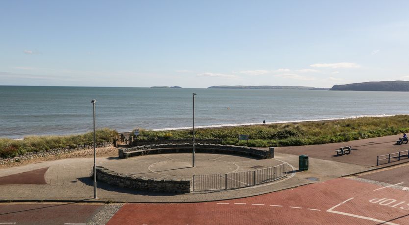 Photo of Sea View Apartment