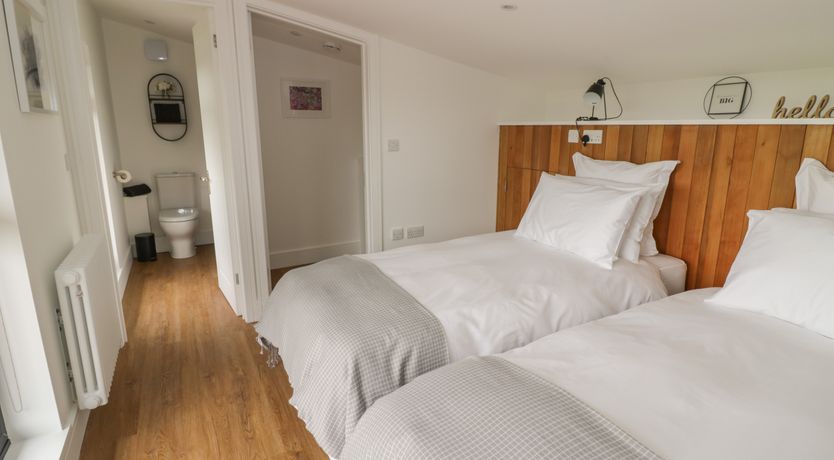 Photo of Lunnon Barn