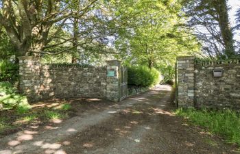 Culdrose Manor Holiday Cottage