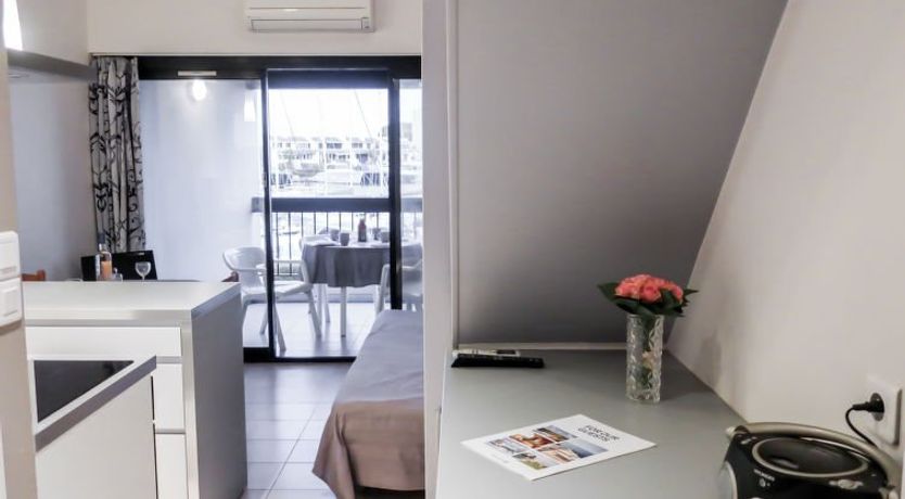 Photo of Les Deux Voiles