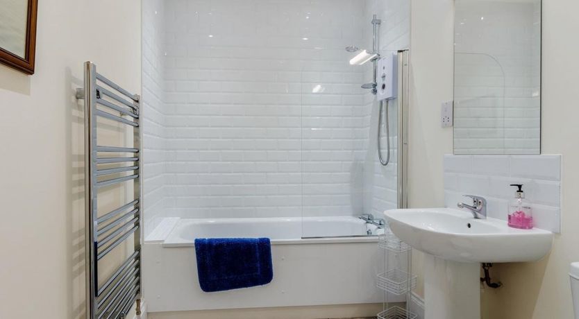 Photo of 1 Bed in Montrose