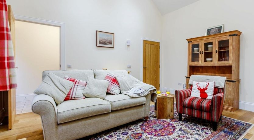 Photo of 1 Bed in Montrose