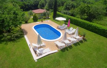 Lucija Holiday Home