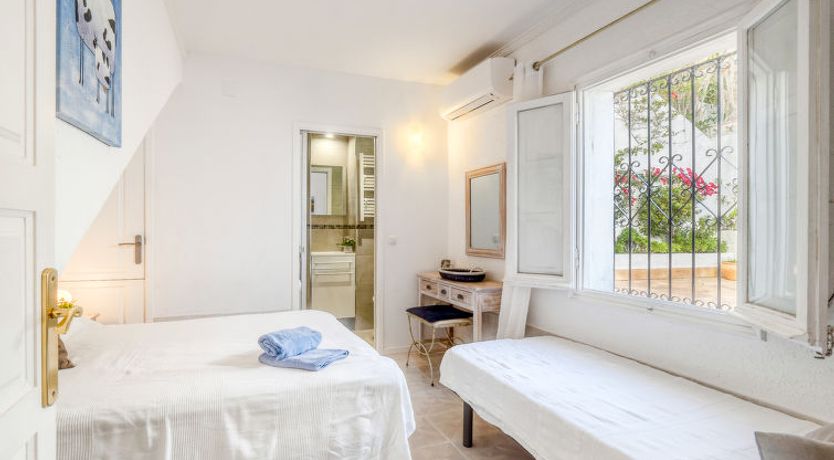 Photo of Los Geranios