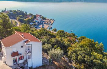 Mirjana Holiday Home