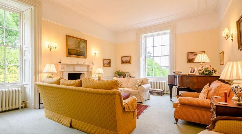 Photo of 6 Bed in Carse