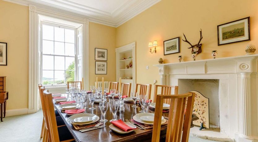 Photo of 6 Bed in Carse