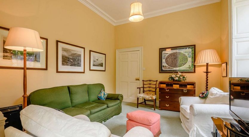 Photo of 6 Bed in Carse