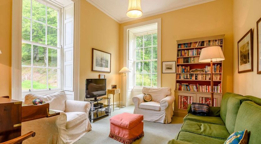 Photo of 6 Bed in Tarbert