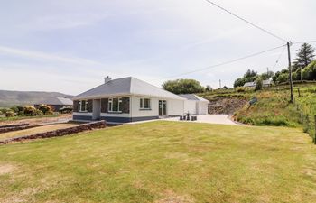 Coolnaharragill Lower Holiday Cottage