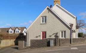 Photo of Y Bwthyn, Newport