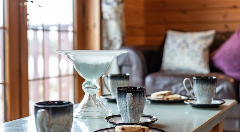 Photo of 4 Bed in Higher Clovelly