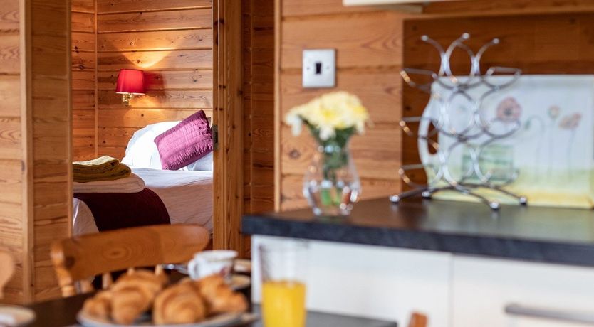 Photo of 2 Bed in Higher Clovelly