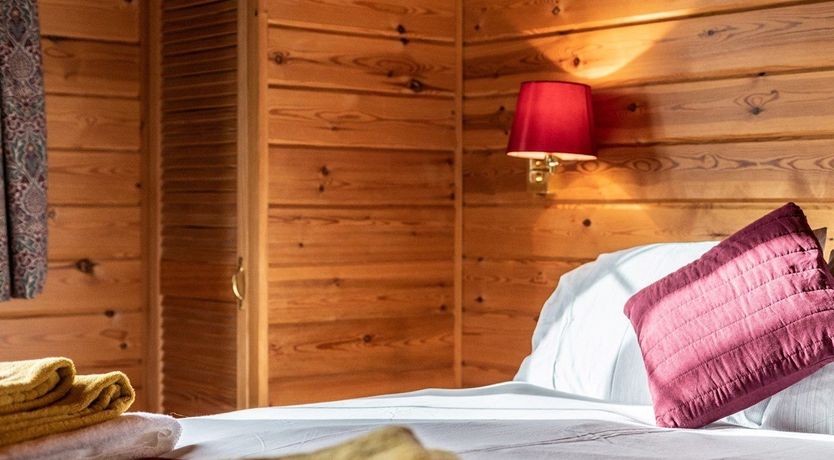 Photo of 2 Bed in Higher Clovelly