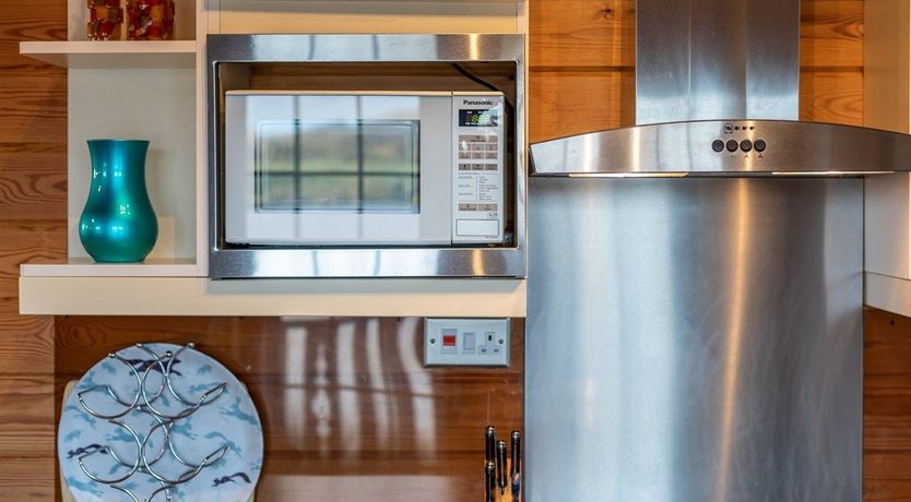 Photo of 2 Bed in Higher Clovelly