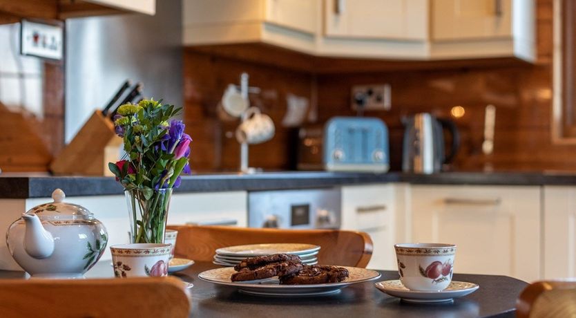 Photo of 2 Bed in Higher Clovelly