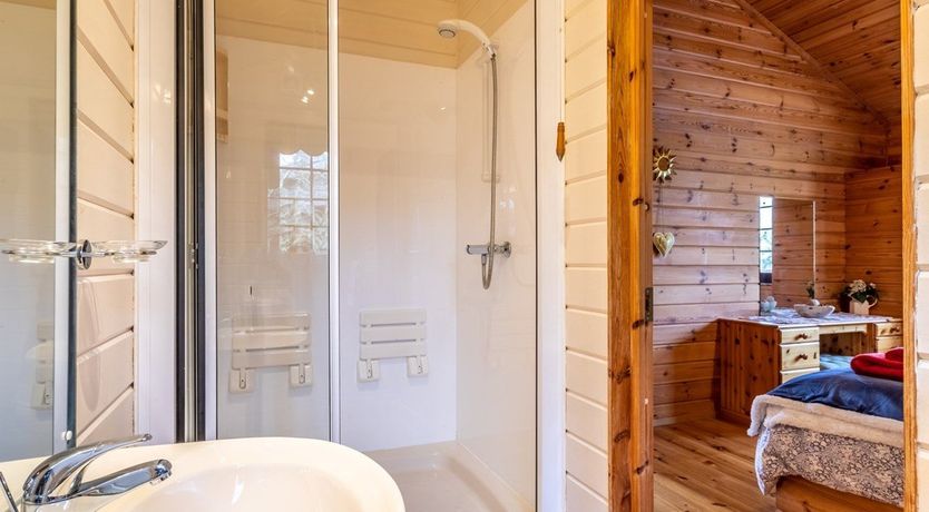 Photo of 1 Bed in Higher Clovelly