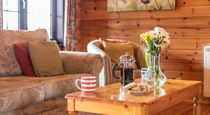 Photo of 3 Bed in Higher Clovelly