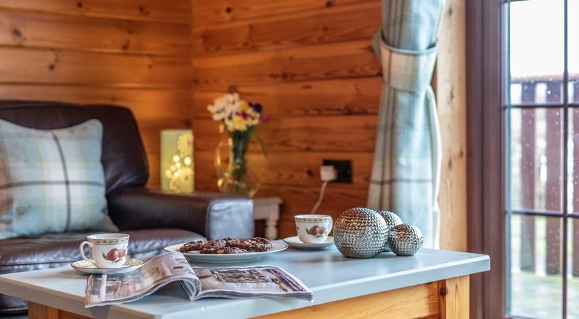 Photo of 2 Bed in Higher Clovelly