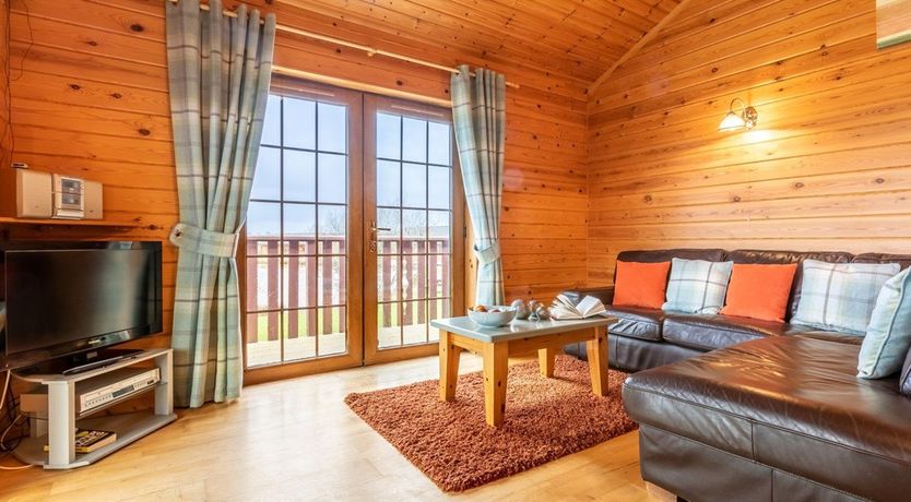 Photo of 2 Bed in Higher Clovelly