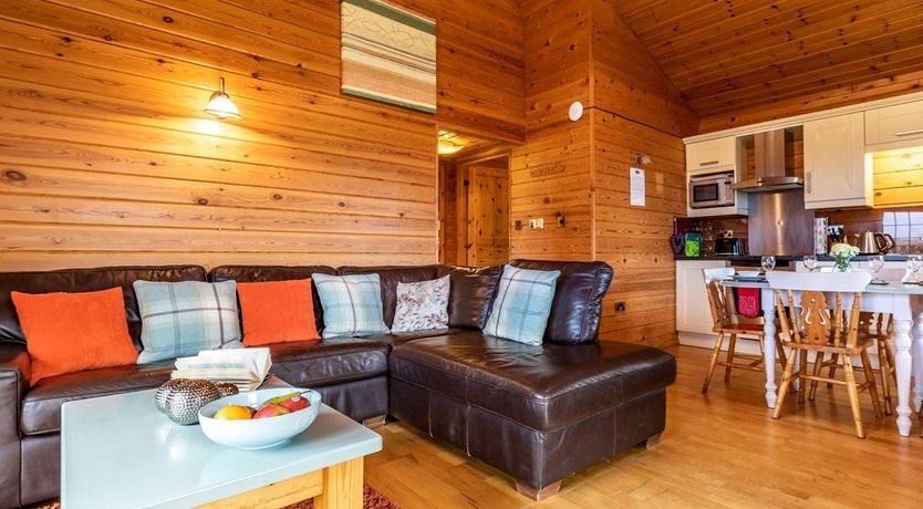 Photo of 2 Bed in Higher Clovelly