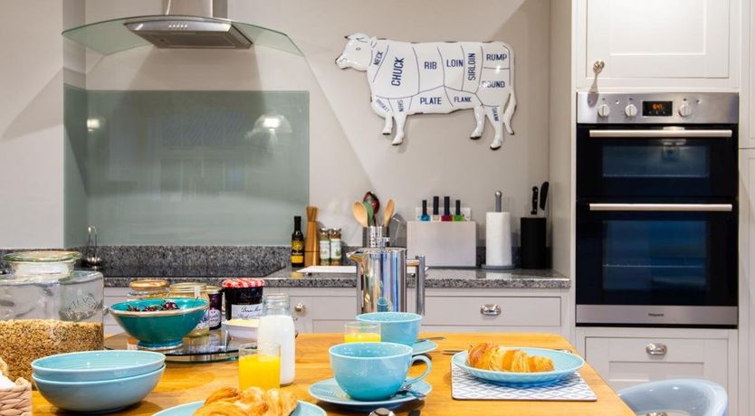 Photo of 5 Bed in Tybroughton