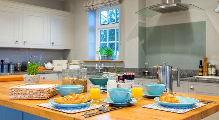 Photo of 5 Bed in Tybroughton