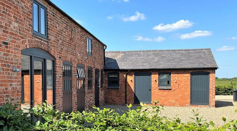 Photo of 5 Bed in Tybroughton