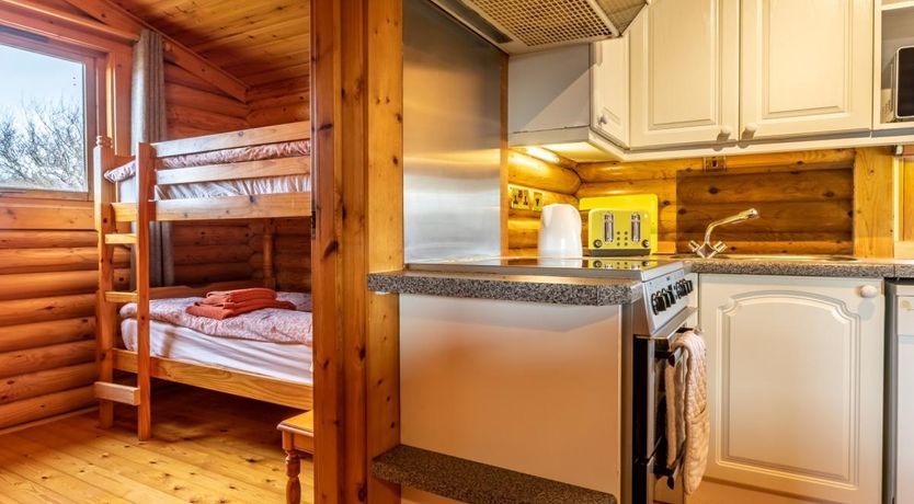 Photo of 2 Bed in Higher Clovelly