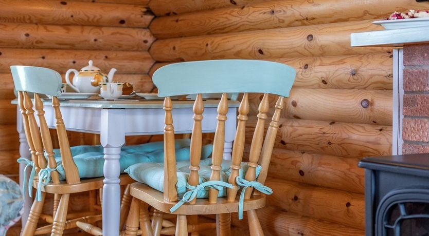 Photo of 2 Bed in Higher Clovelly