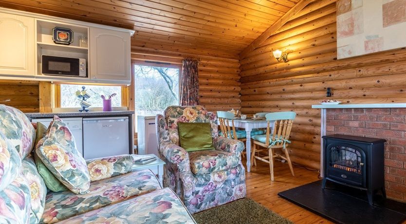 Photo of 2 Bed in Higher Clovelly