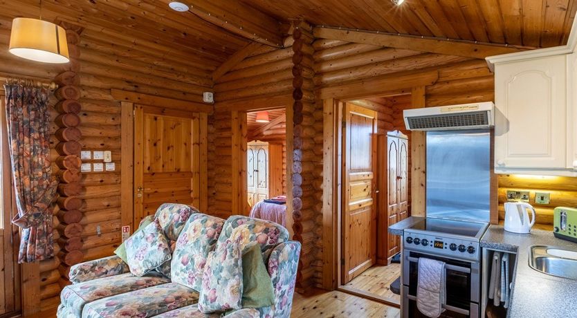 Photo of 2 Bed in Higher Clovelly