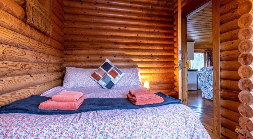 Photo of 2 Bed in Higher Clovelly