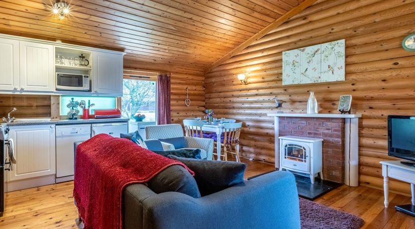 Photo of 2 Bed in Higher Clovelly