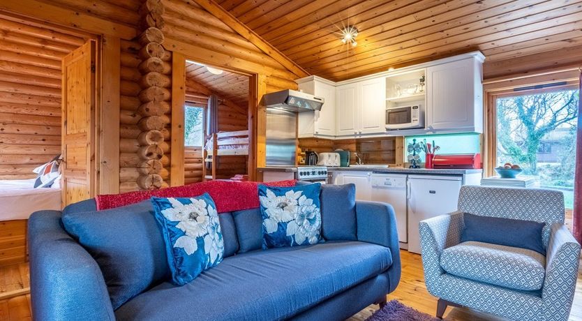 Photo of 2 Bed in Higher Clovelly