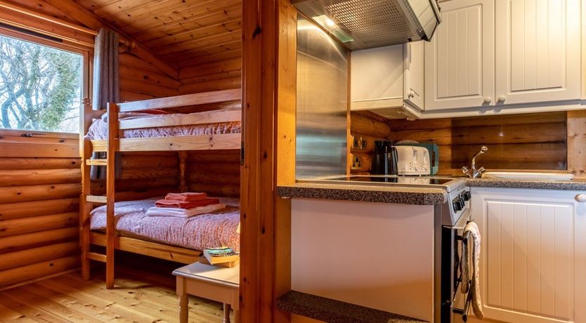 Photo of 2 Bed in Higher Clovelly