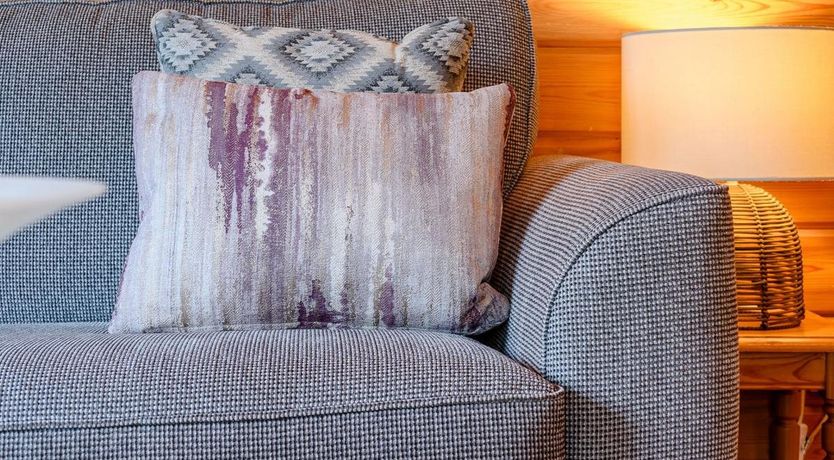 Photo of 3 Bed in Higher Clovelly