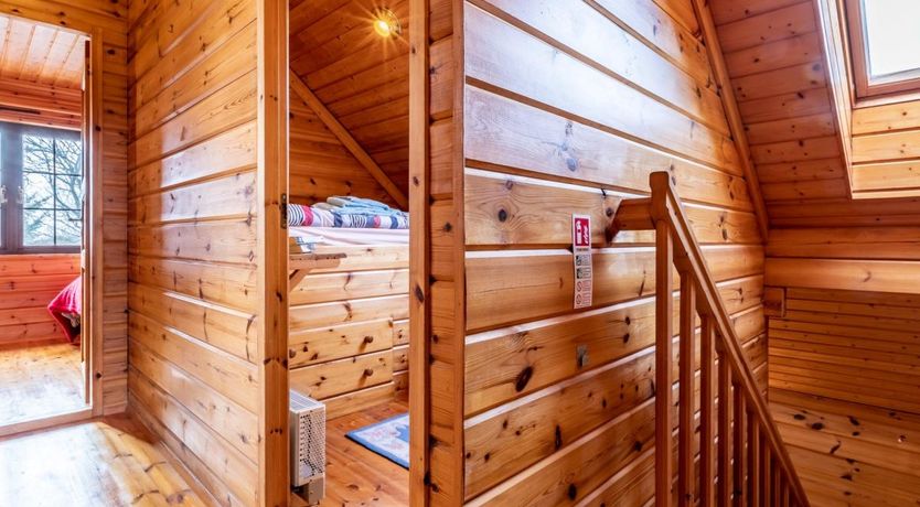 Photo of 3 Bed in Higher Clovelly