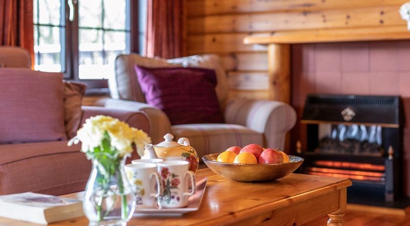 Photo of 3 Bed in Higher Clovelly