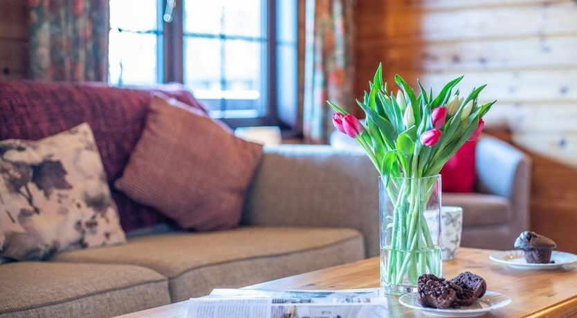 Photo of 3 Bed in Higher Clovelly