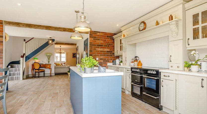 Photo of 3 Bed in Ilminster