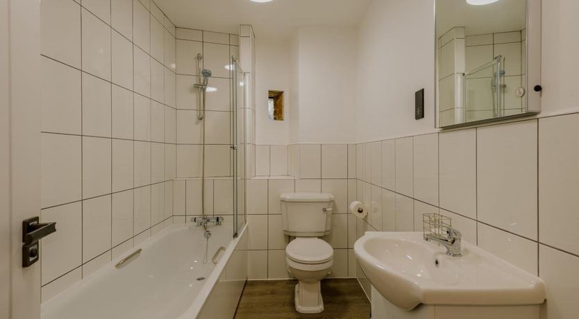 Photo of 3 Bed in Freshwater